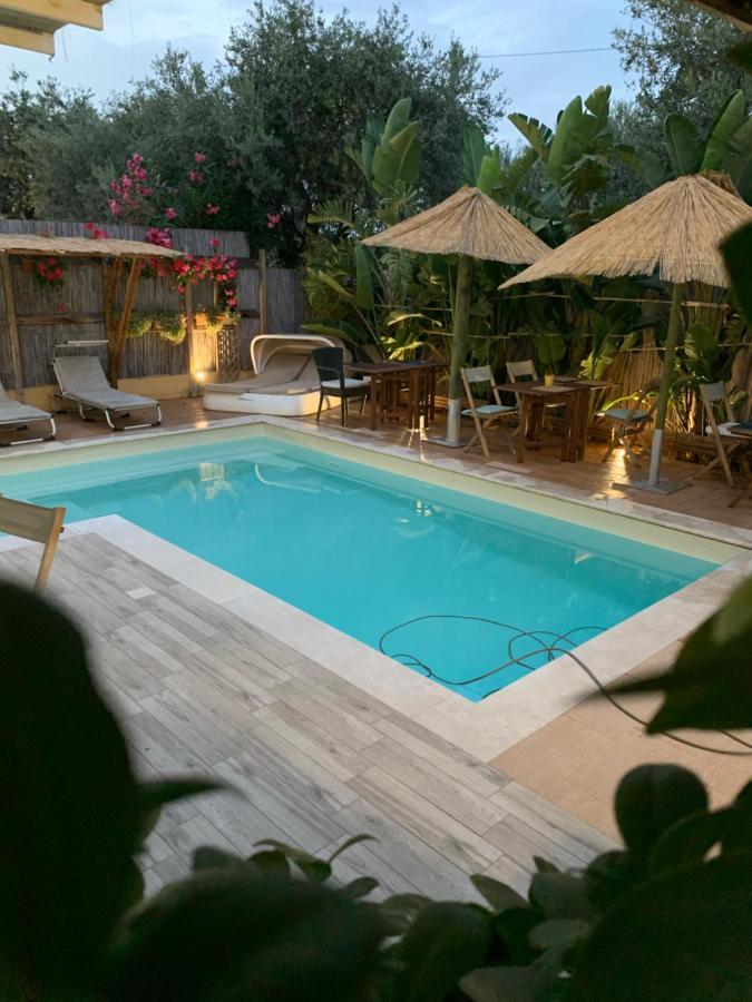 L'Oasi Di Franco Bed & Breakfast Villa San Pietro Luaran gambar